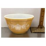 Pyrex Butterfly Gold mixing bowl