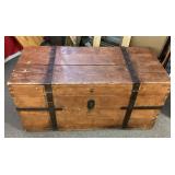 Primitive storage trunk