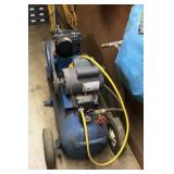 Air compressor --runs