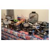 Bakeware and pots & pans