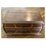 Jewelry box