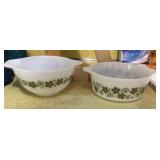 Pyrex Crazy Daisy bowl and casserole