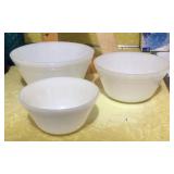 Set of 3 white Federal nesting bowls