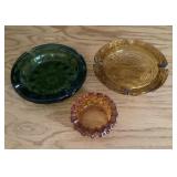3 glass ashtrays