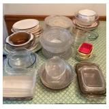 Kitchen ware, bakeware clean up lot