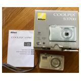 Nikon Coolpix digital camera S3700