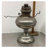 Antique metal Rayo oil lamp