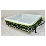 Pyrex lime green 8' casserole w/metal carrier