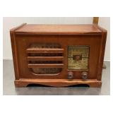 Vintage Philco Transitone radio