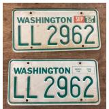 Paie of Washington state license plates
