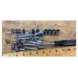 Craftsman 1/4' drive ratchet and sockets