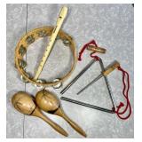 Androck triangle, tambourine, maracas, recorder