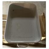 Large porcelain enamel roasting pan