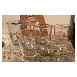 4 glass measuring cups