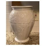 Wedgwood Classic Garden vase