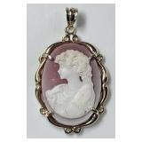 Cameo pendant in 10k gold bezel