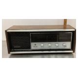 Vintage Panasonic AM/FM radio