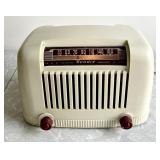 Bendix 110-W tube radio Bakelite case --works