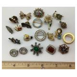 21 costume jewelry pins and brooches