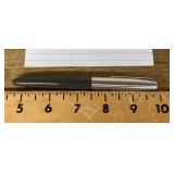 Parker 21 fountain pen with gray barrel
