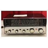Vintage Hallicrafters radio