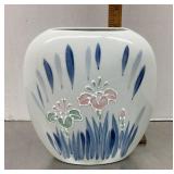 Japan ceramic vase