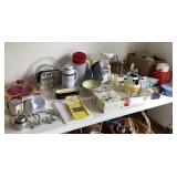 Cleanup lot on table