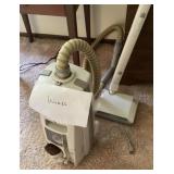 Electrolux vacuum cleaner --works