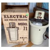 Electric ice cream freezer