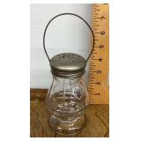 Glass sugar shaker