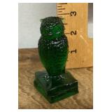 Green Degenhart glass owl figure