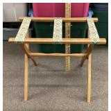 Folding luggage rack