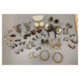 Pierced earrings lot