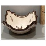Zuni pottery dish signed P. Peynetsa