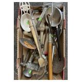 Flat of assorted vintage kitchen gadgets