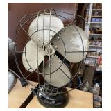 Antique Hunter electric table fan --works