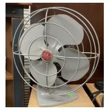 Vintage GE electric table fan--works