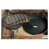 Flat w/2 cast iron skillets & 2 cornbread pans