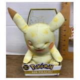 Pokï¿½mon 025 Pikachu plush in original box