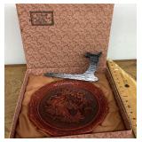 Decorative carved cinnabar plate