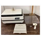 Stained glass cutting machine