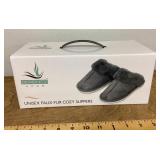 NEW Unisex faux fur cozy slippers