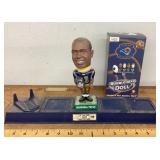 2002 STL Rams Faulk bobble head with display