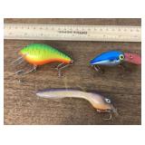 3 fishing lures