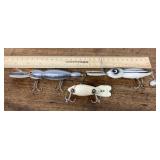3 fishing lures