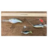 3 fishing lures