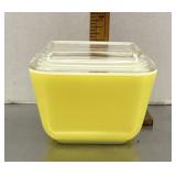 Pyrex yellow refrigerator dish with lid