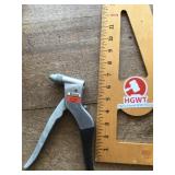 Pop rivet gun