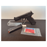 New Never-Fired Shadow Systems DR920 Combat 9mm Pistol with (2) Mags, Range Bag, and Grip Inserts