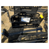 2026 GIYI Unused DHC Skidsteer Pallet Forks